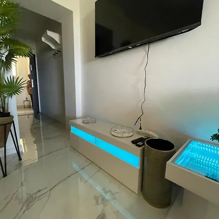 Dana Apartment Carini
