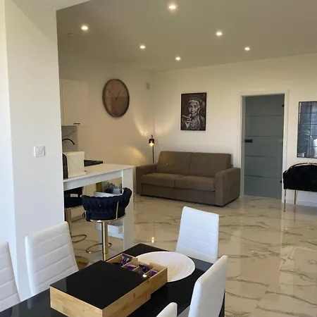 Dana Apartment